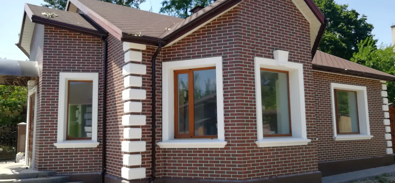Фасадні термопанелі з клінкерною плиткою - швидке і стильне утеплення вашого будинку