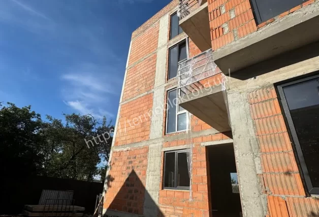 г. Тернополь. Seven Tones orange Golden Tile
