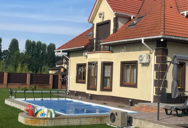 Киев. Плитка Seven Tones orange Golden Tile