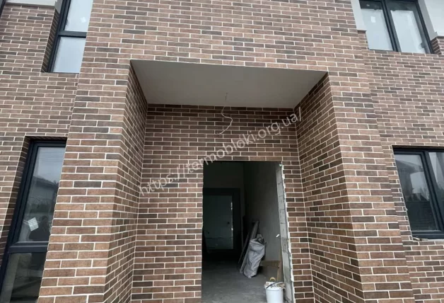 Київ. Плитка Seven Tones orange Golden Tile 2